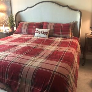 King Comforter with shams and throw pillow